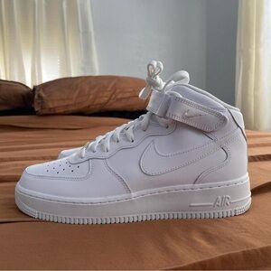 Women’s Mid Top Nike Air Force 1